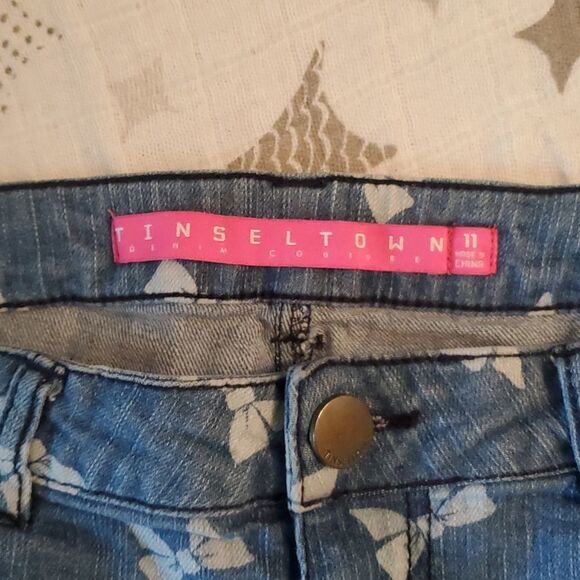 Tinseltown Jean shorts - Picture 3 of 5